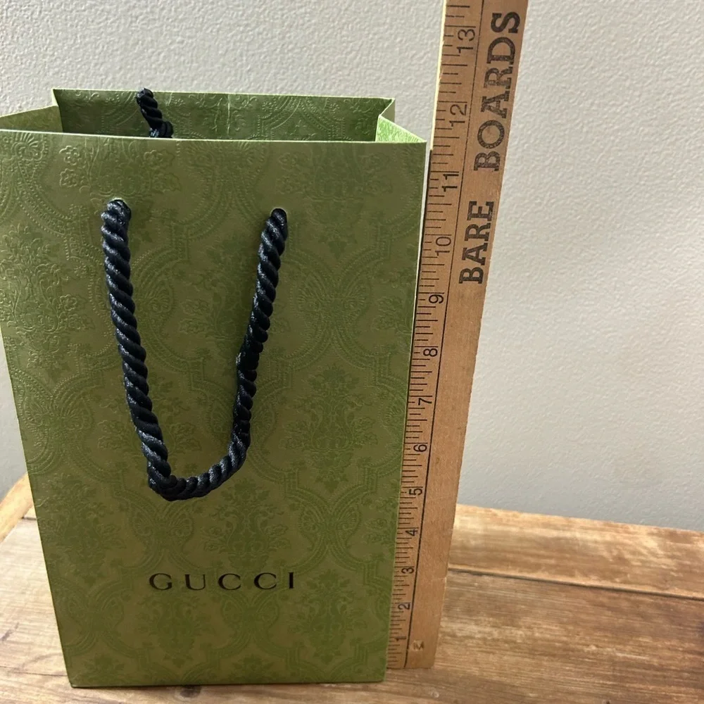 Gucci Green Bag with Red Box Set with branded ribbon, envelope and pouch!